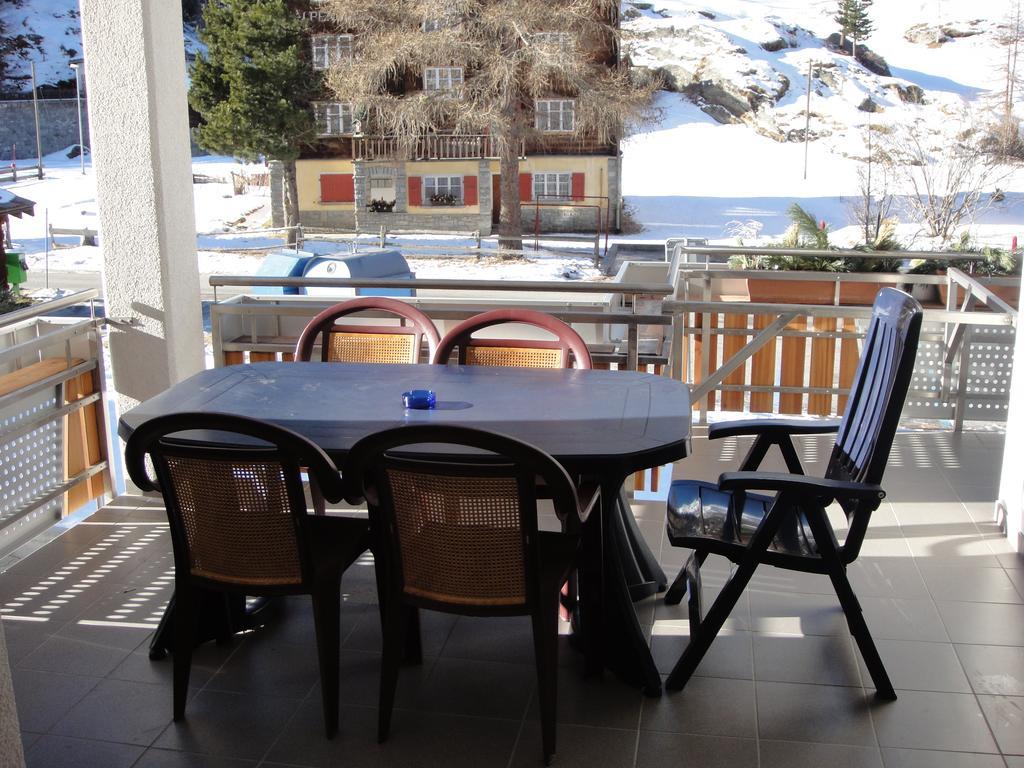 Haus Alpenstern Lägenhet Saas-Grund Rum bild