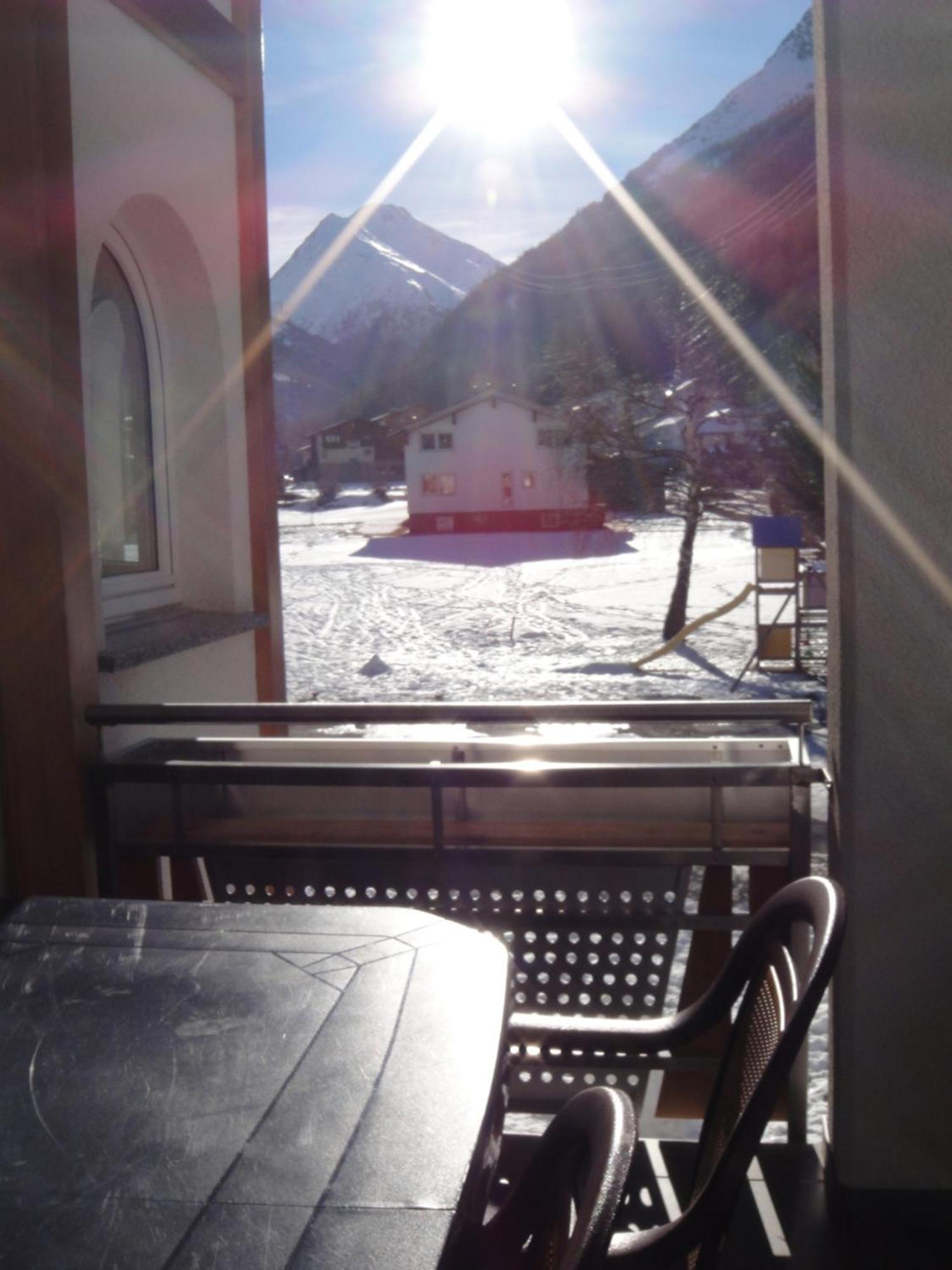 Haus Alpenstern Lägenhet Saas-Grund Rum bild